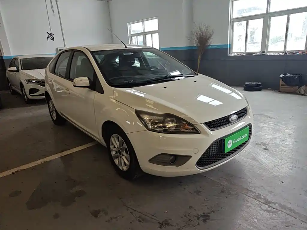 Ford Focus 2013 1.8L MT