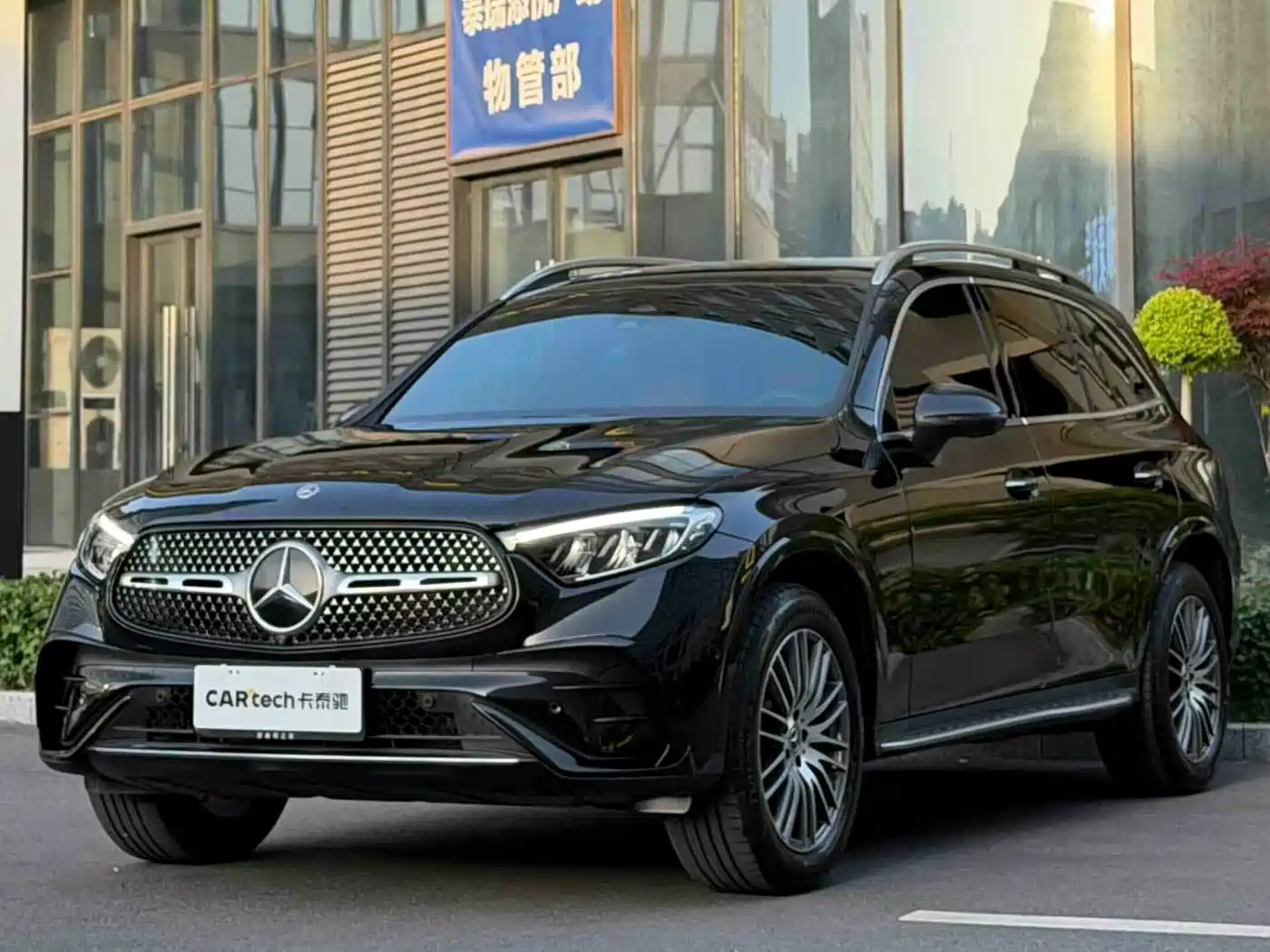 奔驰GLC 2025款 GLC 300 L 4MATIC 动感型 5座 2025