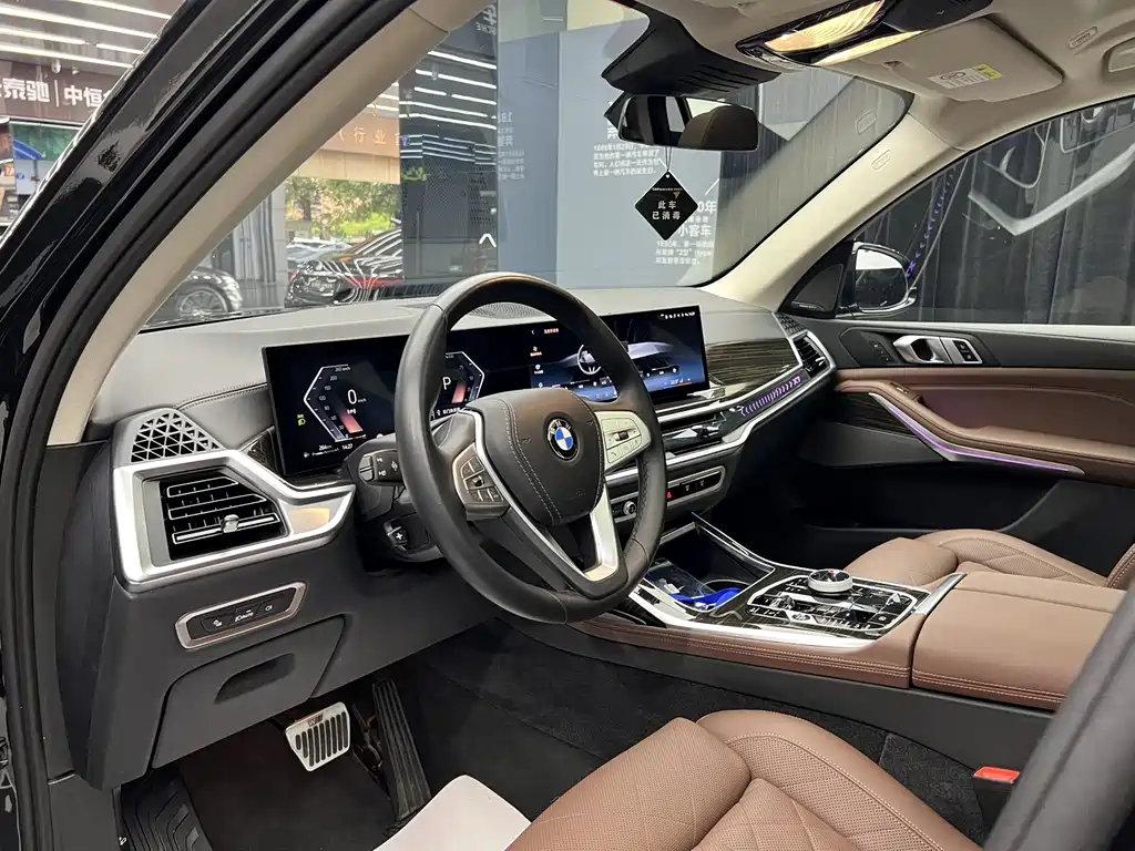 BMW X7 — миниатюра 20
