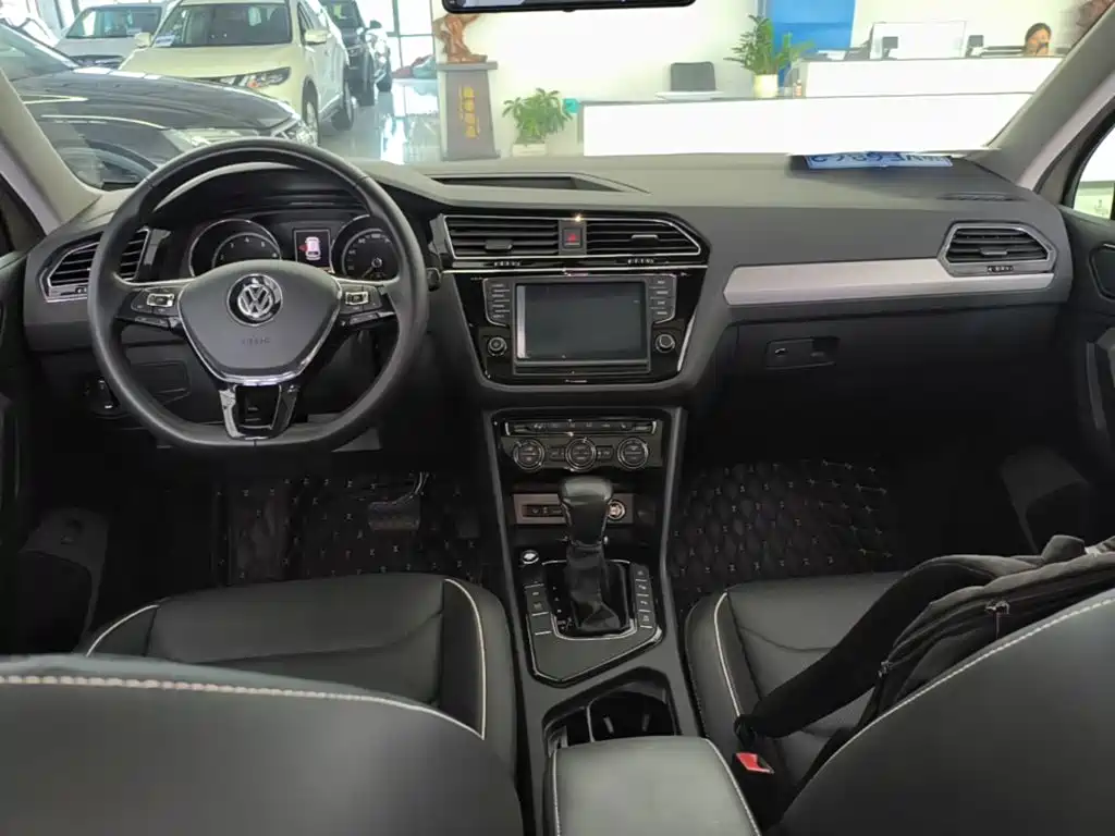 Volkswagen Tiguan L — миниатюра 9