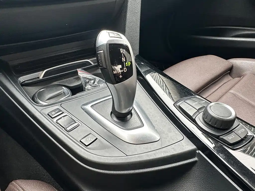 BMW 3 Series — миниатюра 13