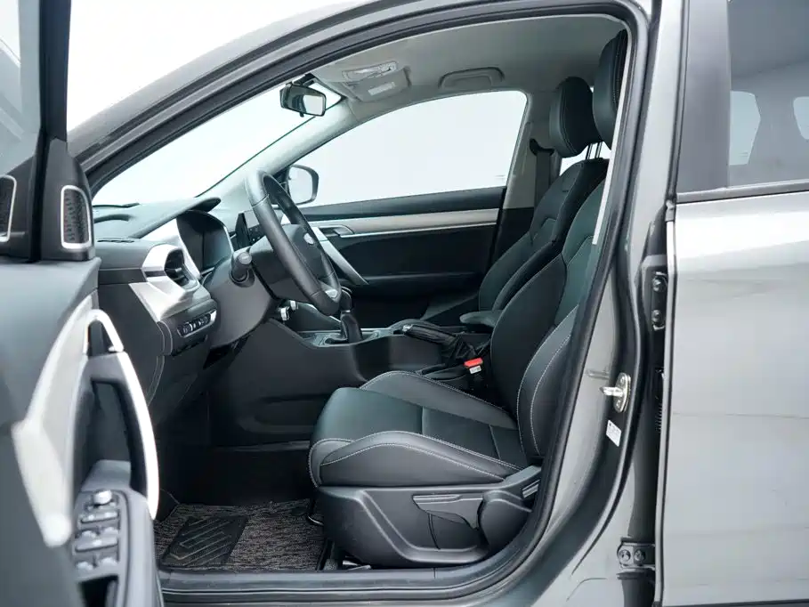 Geely Binyue — миниатюра 4