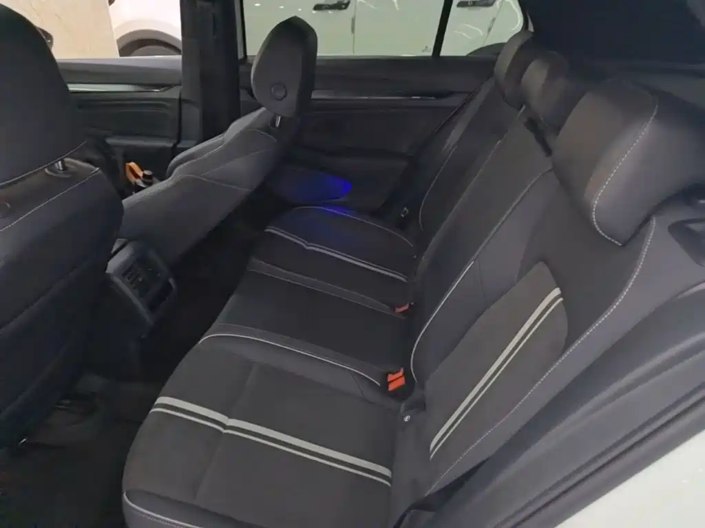 Volkswagen Golf — миниатюра 17