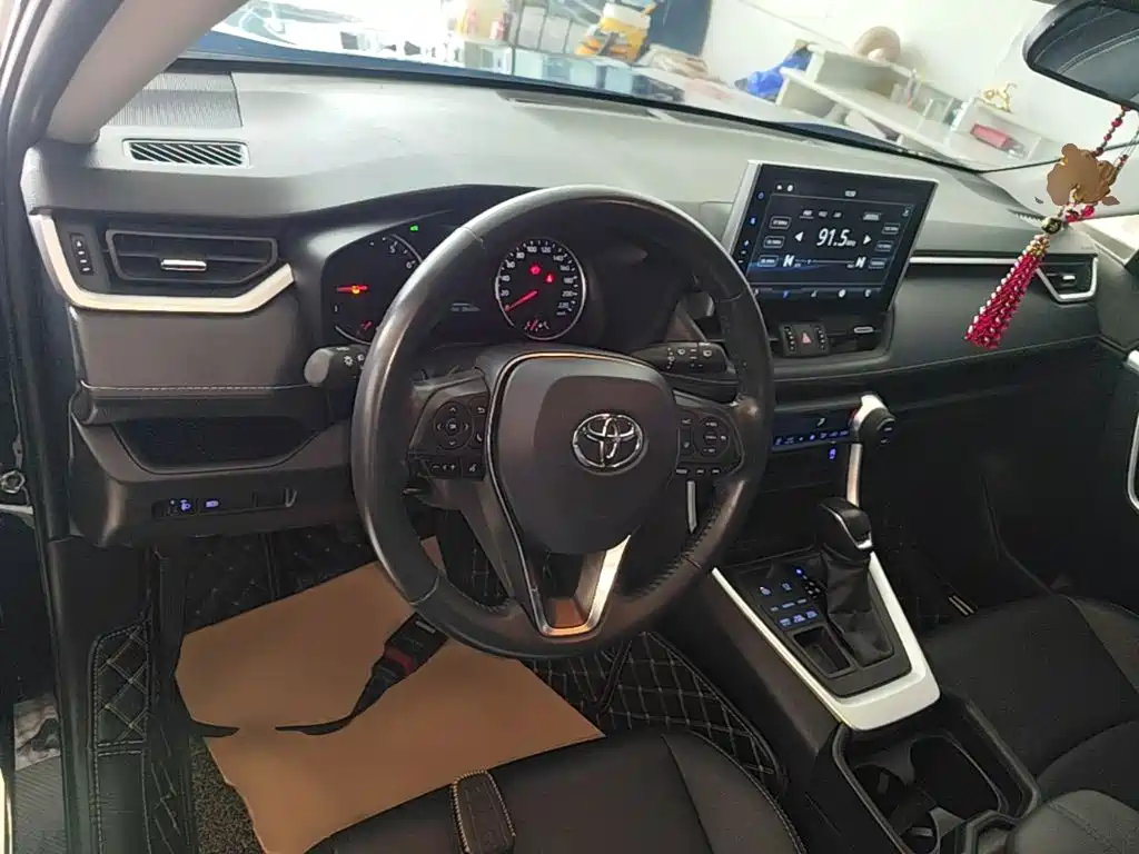 Toyota Wildlander — миниатюра 10