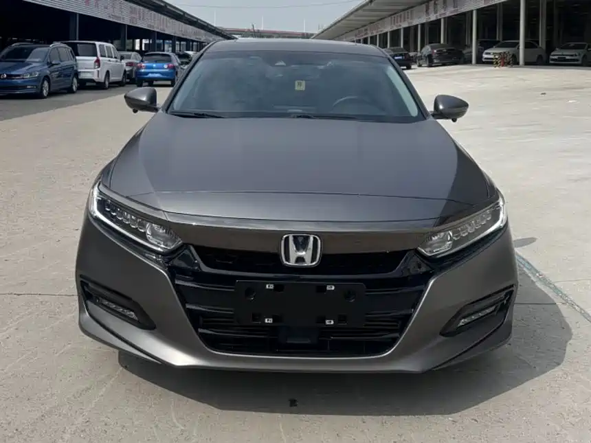 Honda Accord — миниатюра 17