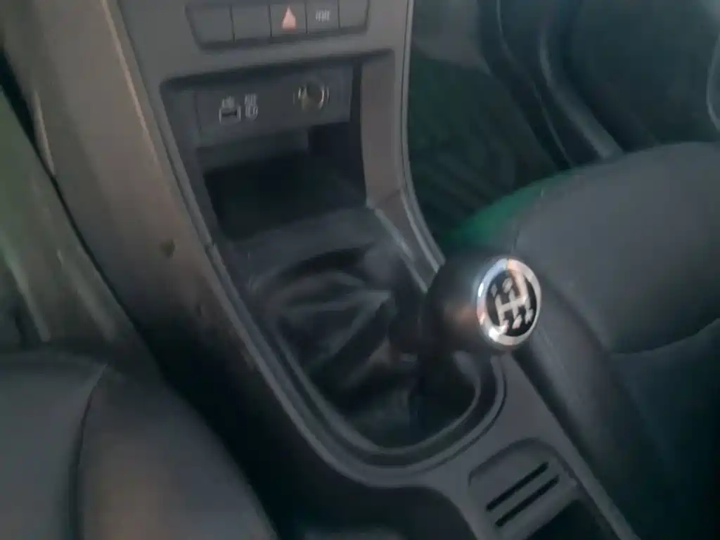 Roewe 360 — миниатюра 14