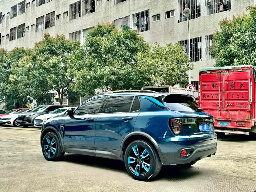 LYNK 01