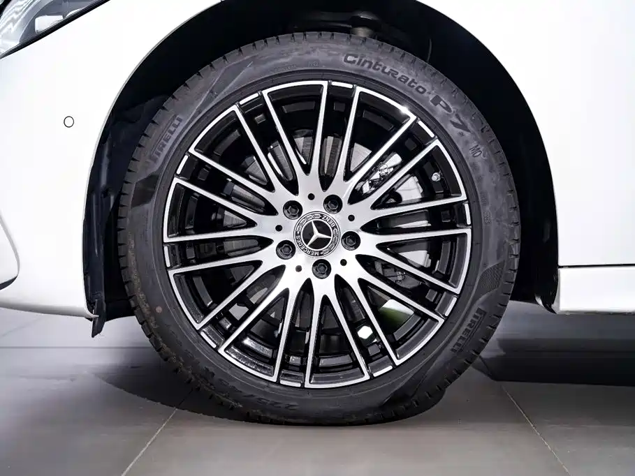 Mercedes-Benz C-Class — миниатюра 12