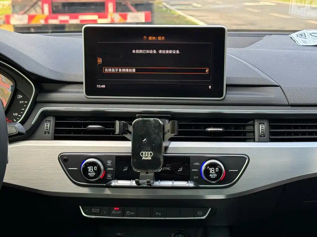 Audi A4L — миниатюра 11