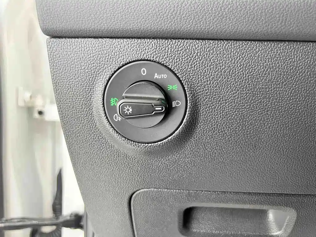 Volkswagen Tharu — миниатюра 10