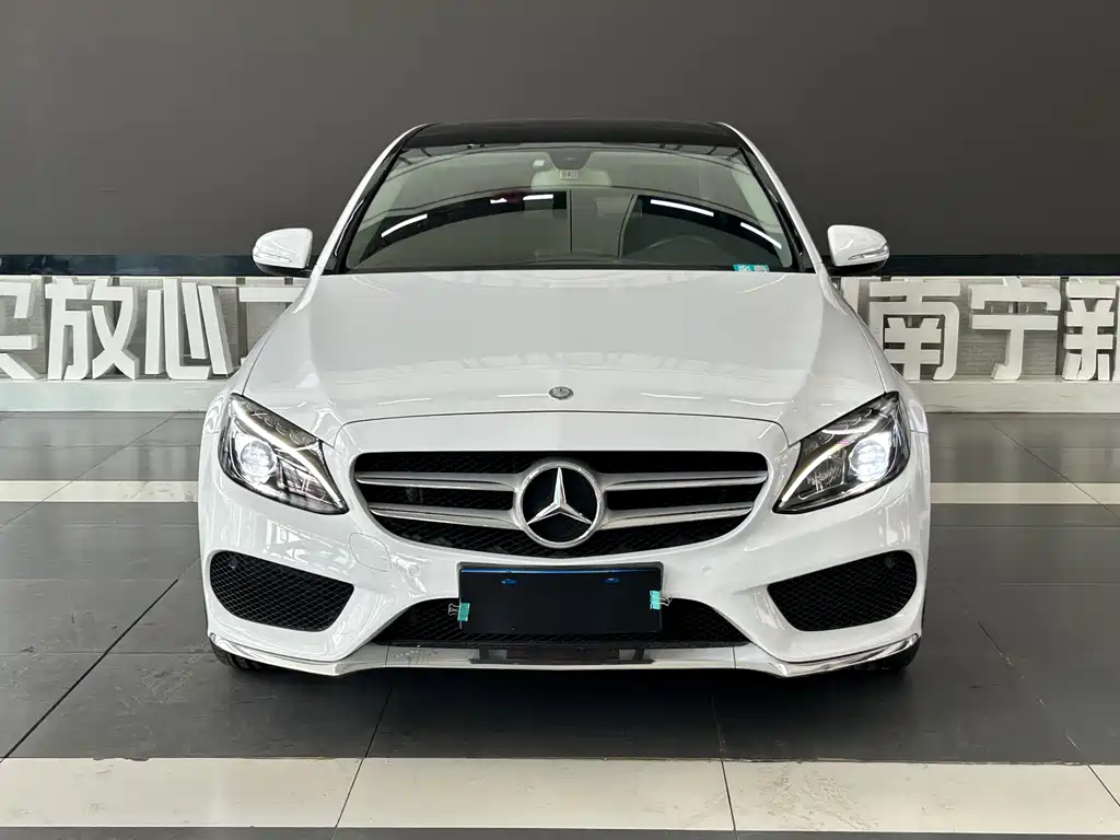 Mercedes-Benz C-Class — миниатюра 2