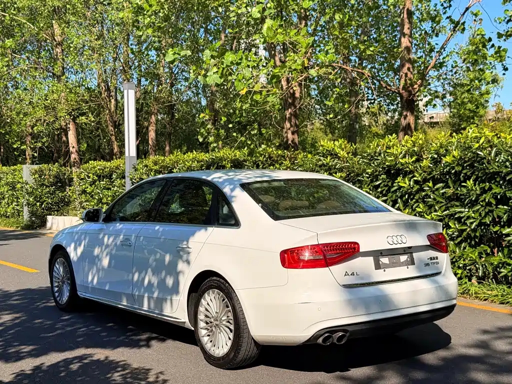 Audi A4L — миниатюра 2