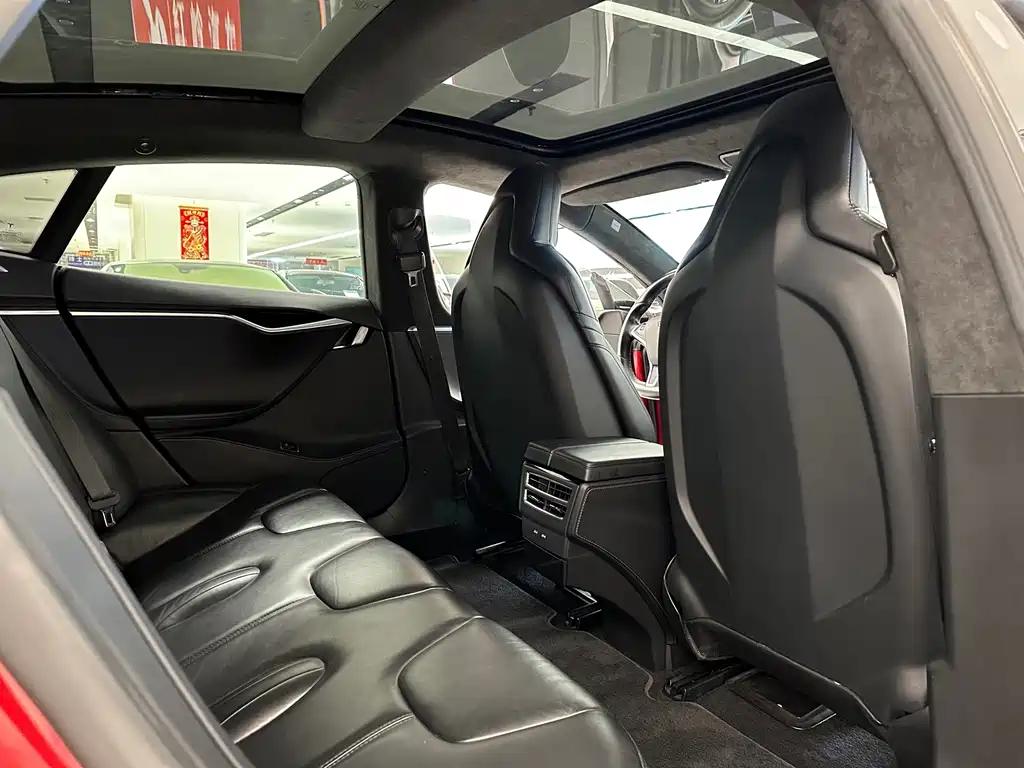 Tesla Model S — миниатюра 15