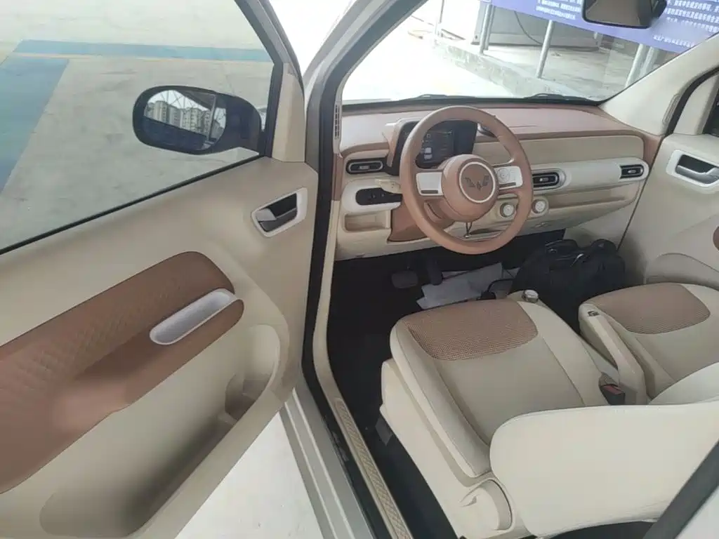 Wuling MINIEV — миниатюра 16
