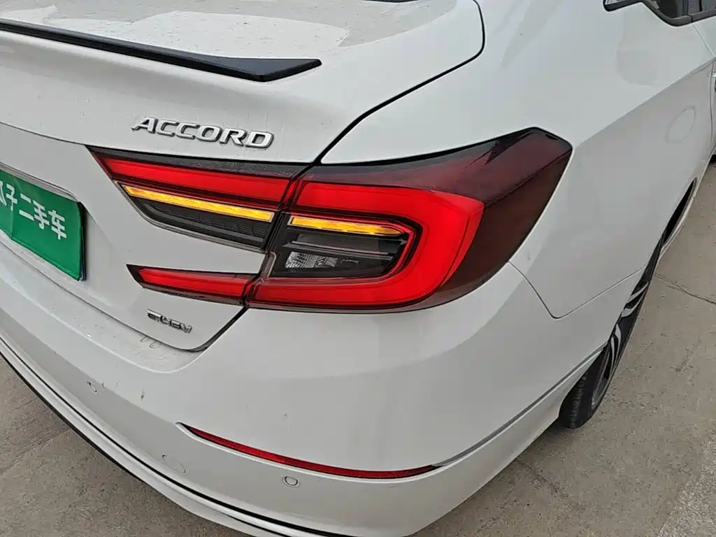 Honda Accord — миниатюра 8