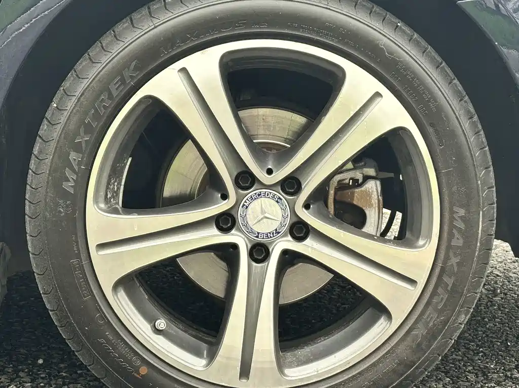 Mercedes-Benz E-Class — миниатюра 17