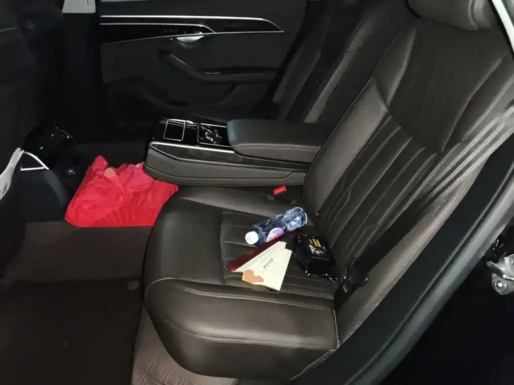 Audi A8 — миниатюра 13