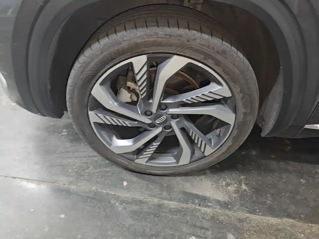 Geely Xingyue L — миниатюра 23