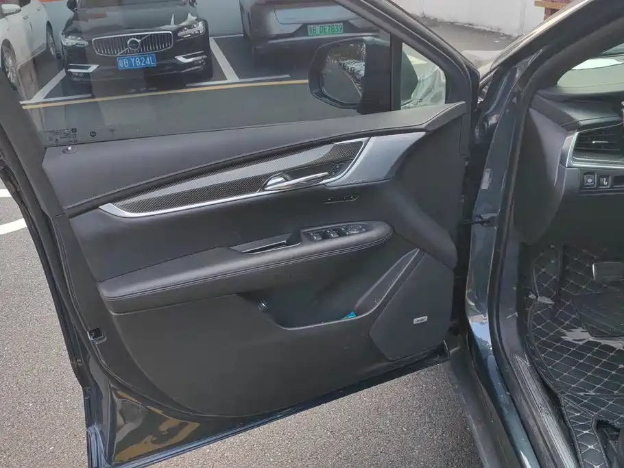 Cadillac XT5 — миниатюра 7