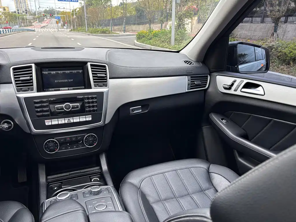 Mercedes-Benz GL-Class — миниатюра 11