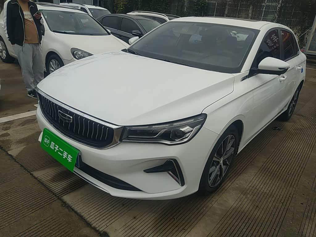 Geely Emgrand 1.5 л 2023 г. Белый, пробег 10900 км