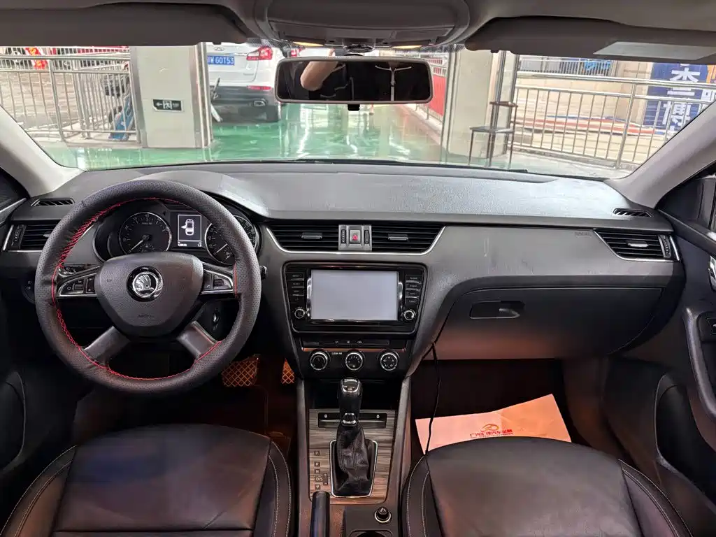 Skoda Octavia — миниатюра 5
