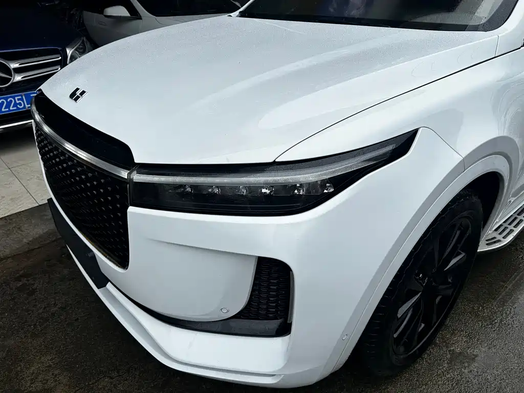 Li Auto ONE 2020 6 мест
