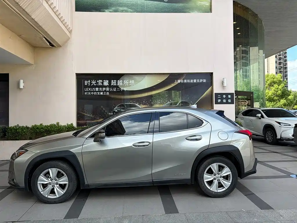 Lexus UX — миниатюра 2