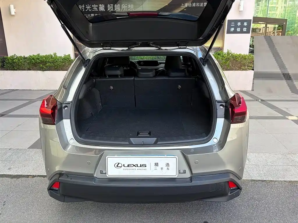 Lexus UX — миниатюра 8