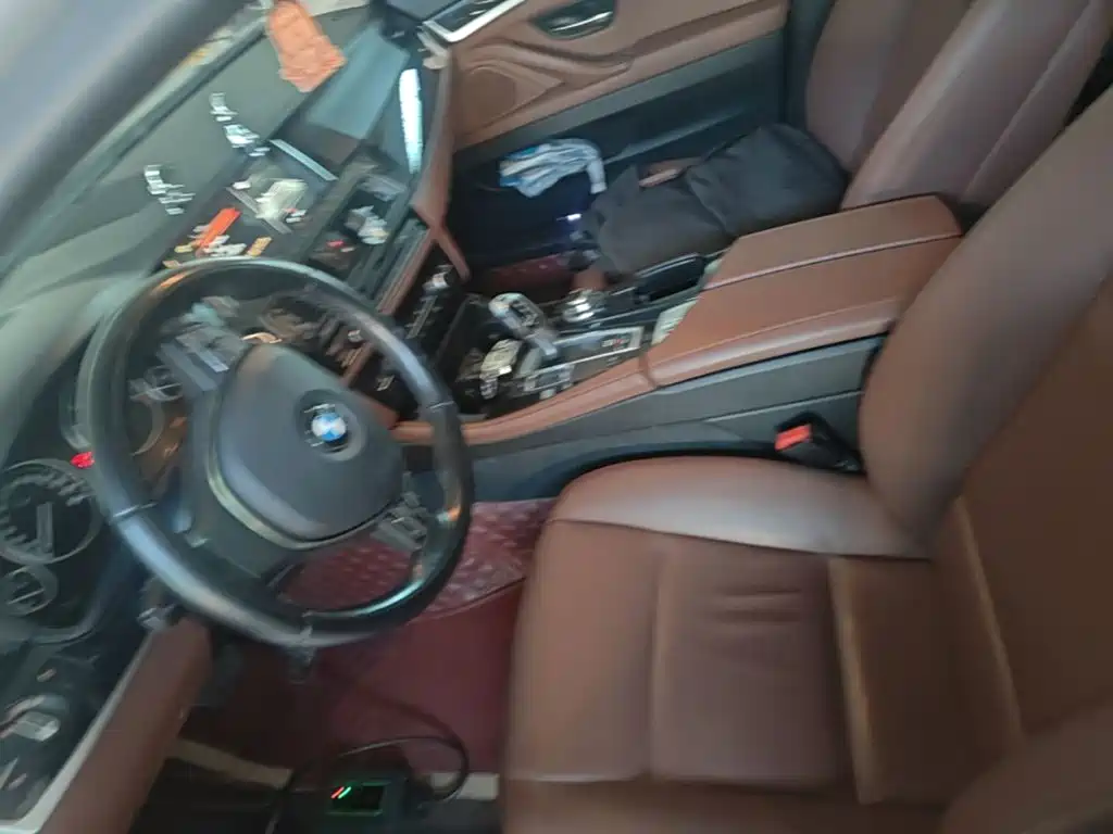 BMW 5 Series — миниатюра 15