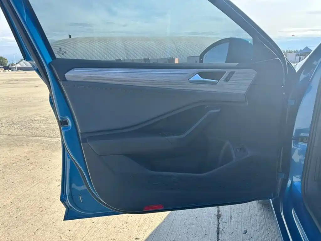 Volkswagen Sagitar — миниатюра 10