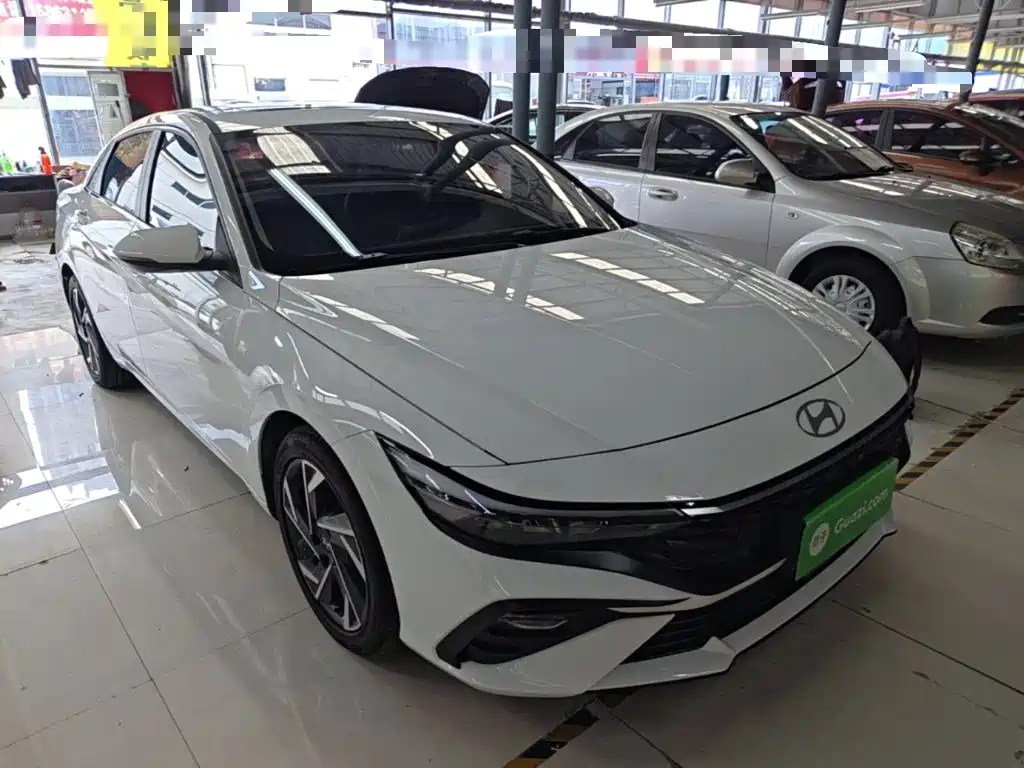 Hyundai Elantra — миниатюра 4