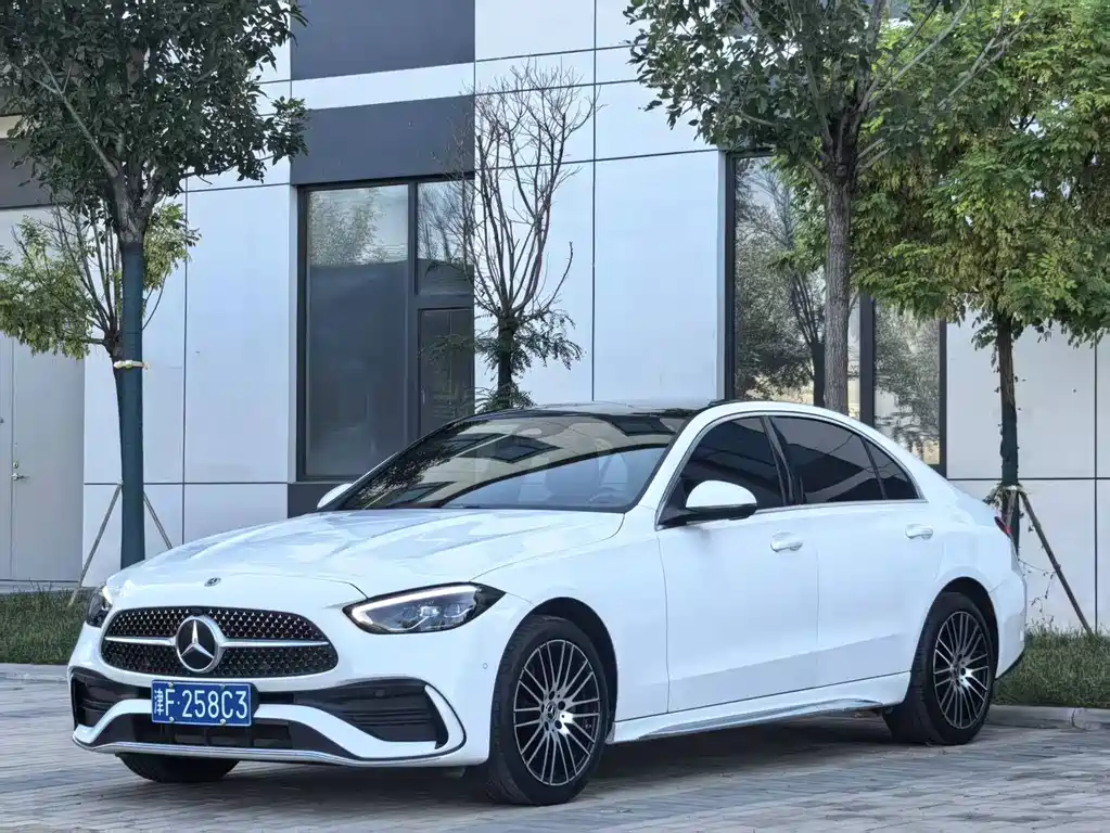 Mercedes-Benz C-Class — миниатюра 3