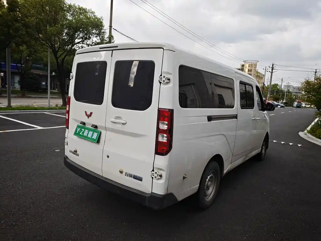 Wuling Yangguang — миниатюра 13