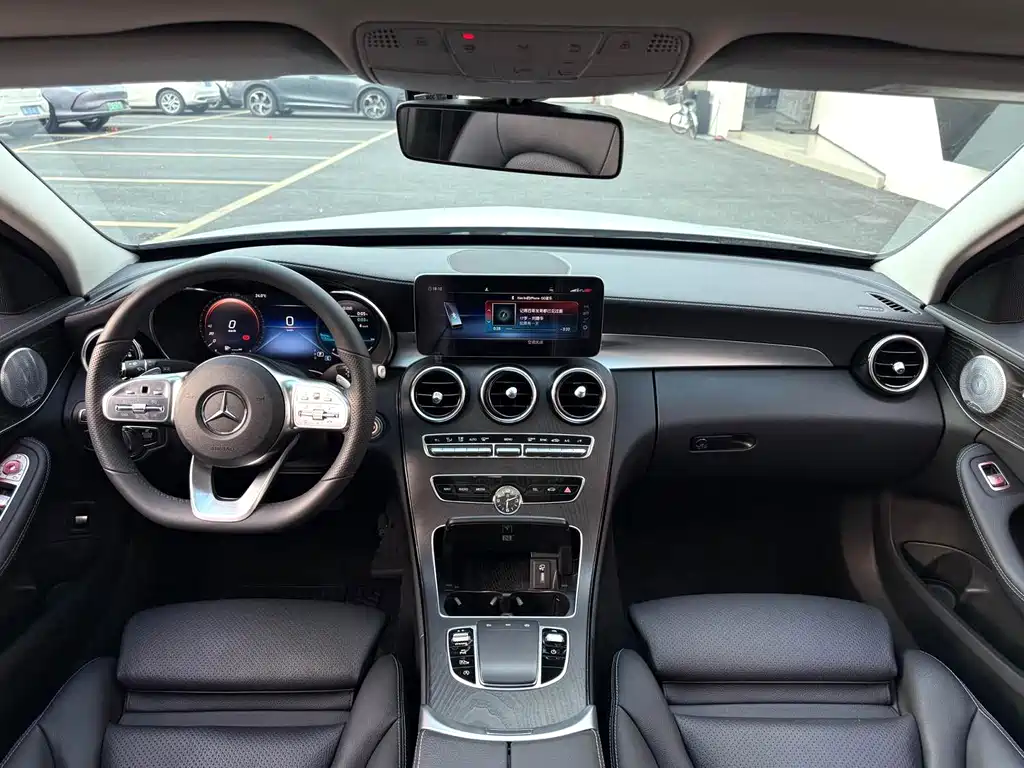 Mercedes-Benz C-Class — миниатюра 6