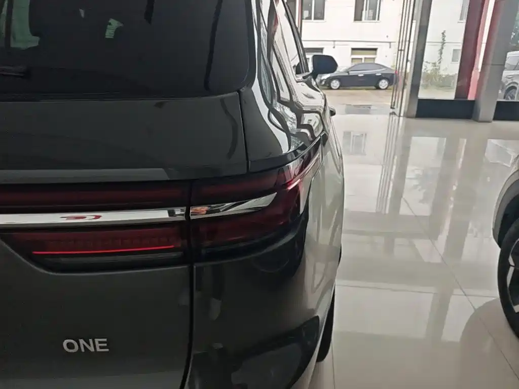 Li Auto Li ONE — миниатюра 8