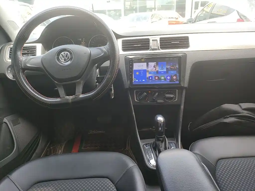 Volkswagen Santana — миниатюра 10