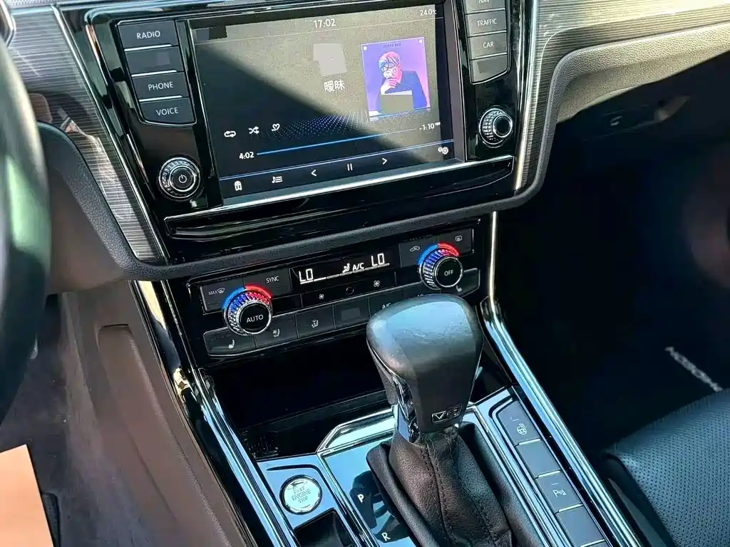 Volkswagen Phideon — миниатюра 4