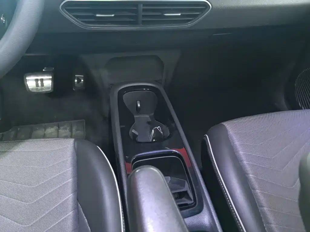 Volkswagen ID.3 — миниатюра 14