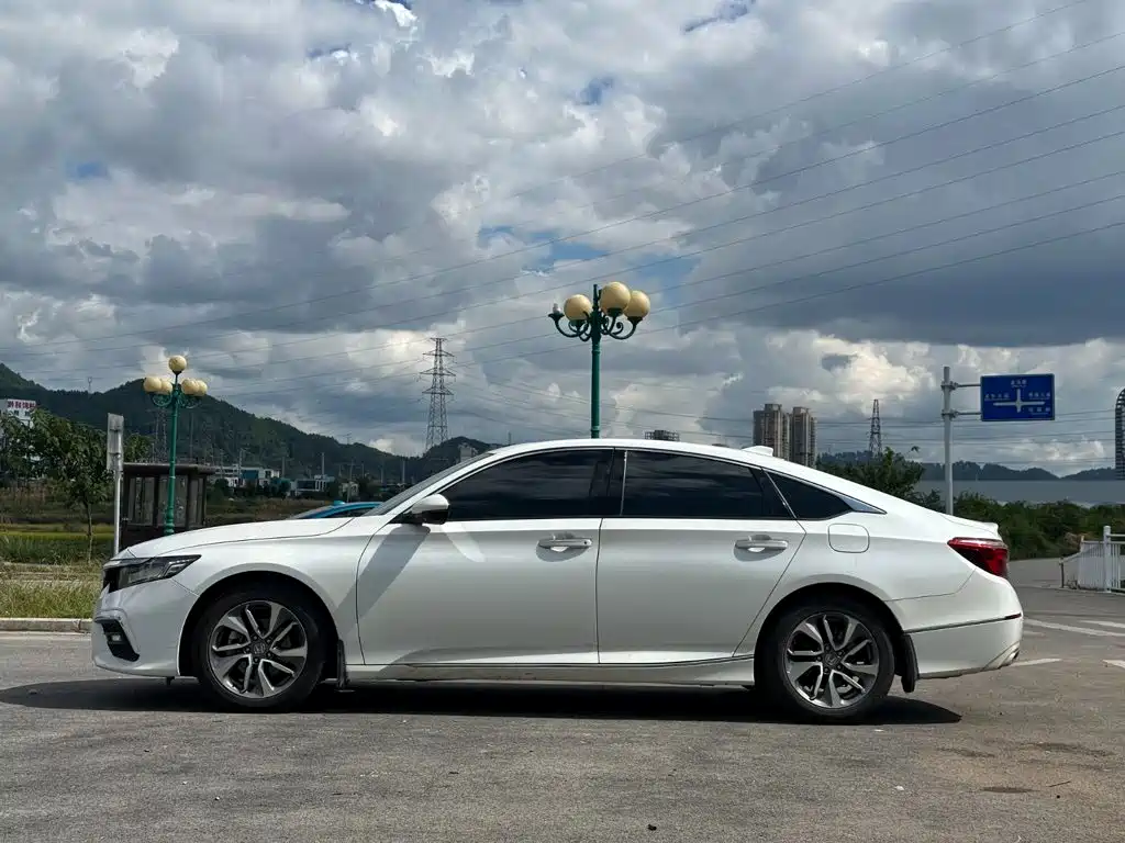 Honda Inspire — миниатюра 6