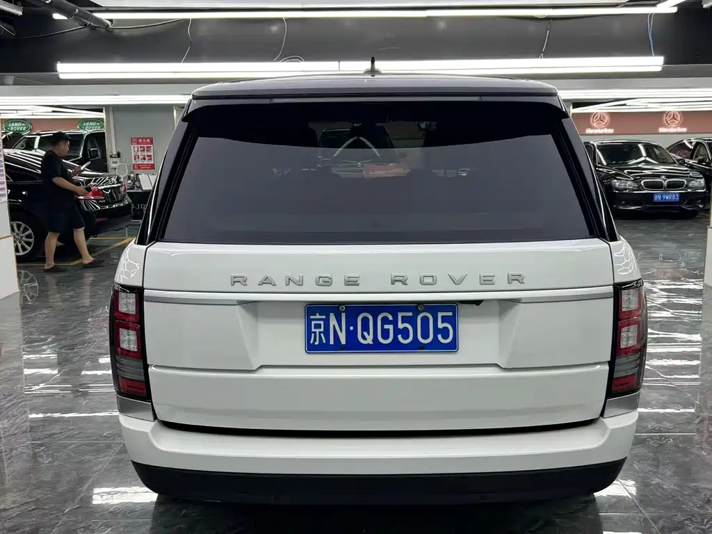Land Rover Range Rover — миниатюра 8