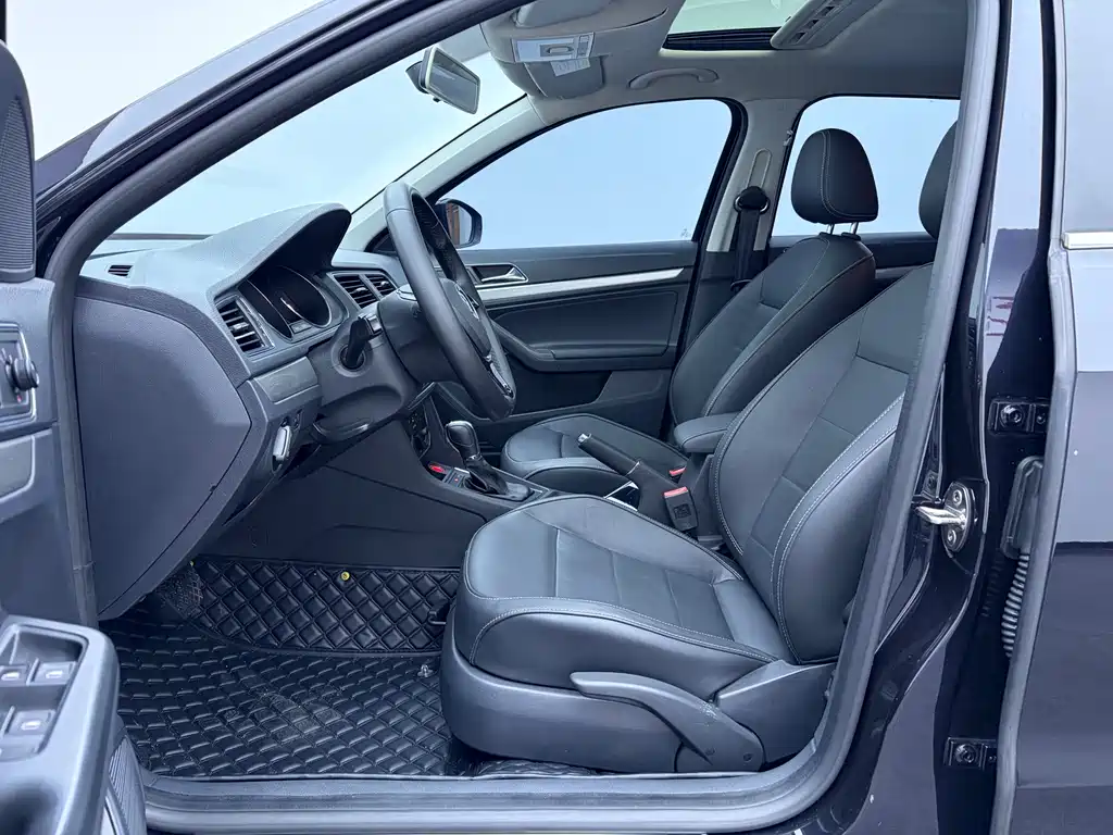 Volkswagen Lavida — миниатюра 6