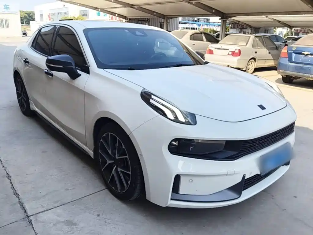 Lynk & Co 03 — миниатюра 4