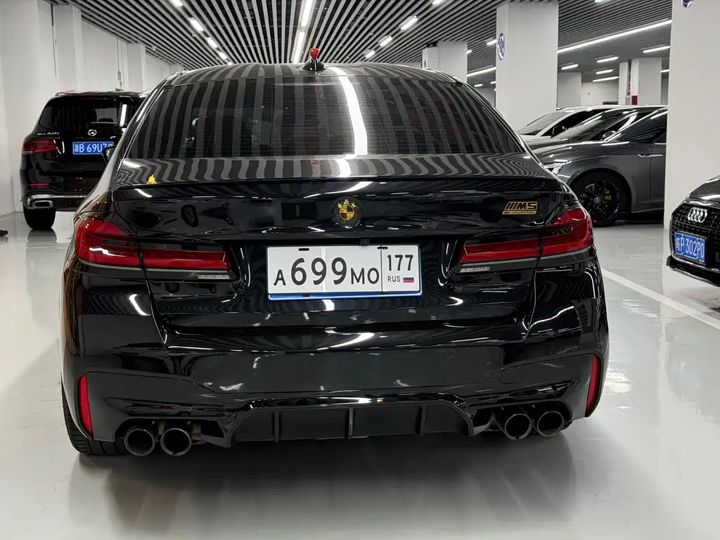 BMW M5 — миниатюра 6