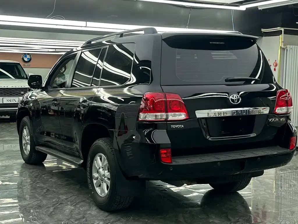 Toyota Land Cruiser — миниатюра 7