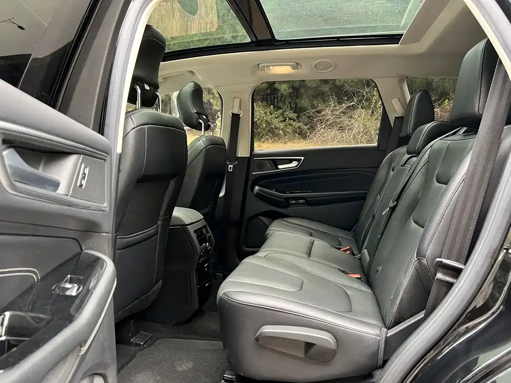 Ford Edge — миниатюра 7