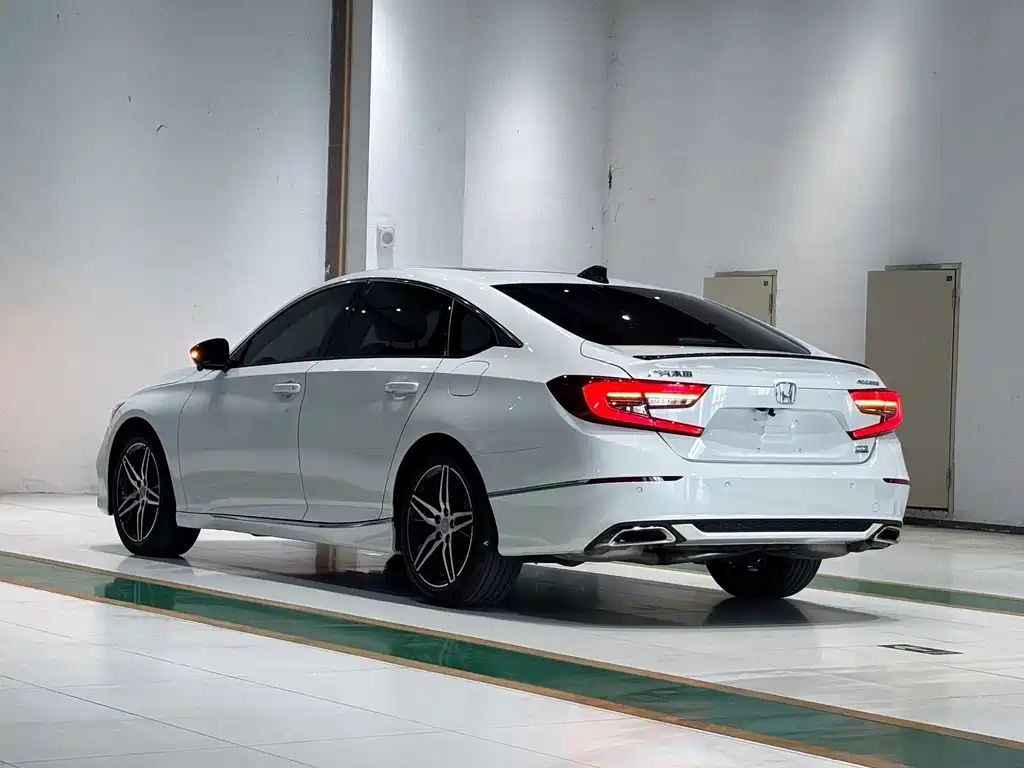 Honda Accord — миниатюра 4