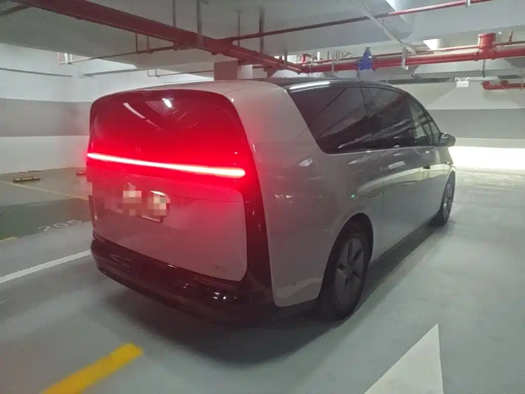 Li Auto Li MEGA — миниатюра 7