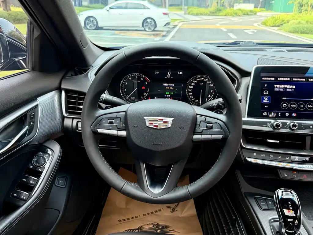 Cadillac CT5 — миниатюра 15