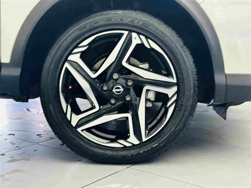 Nissan Qashqai — миниатюра 10